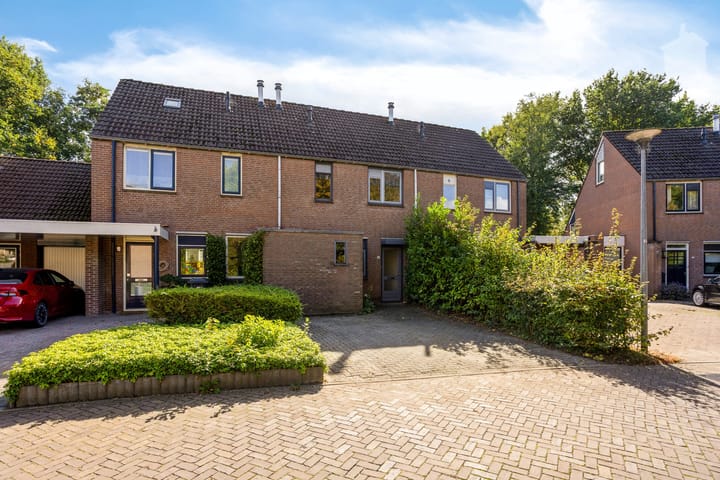 Zwaluwhof 15, Stadskanaal Photo of property Zwaluwhof 15, Stadskanaal
