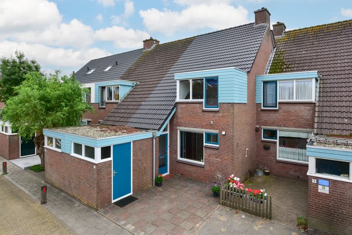 Zwaluwlaan 7 in Nieuwveen