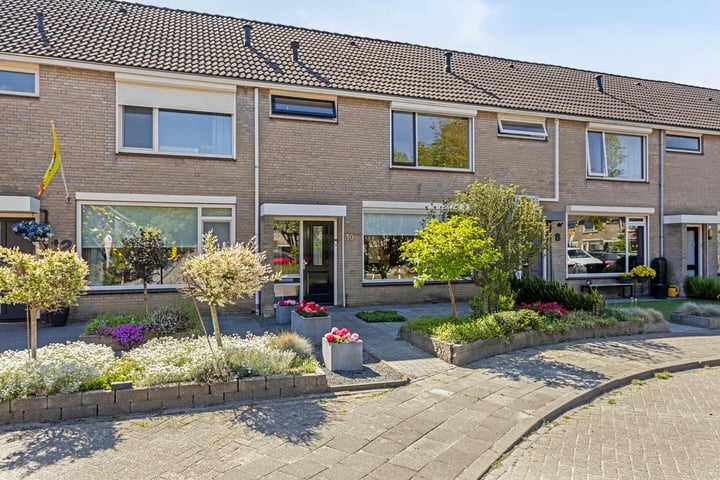 Zwaluwstraat 10 in Goor Foto