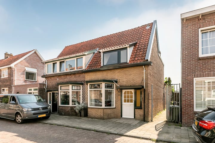 Zwaluwstraat 30 in Haarlem