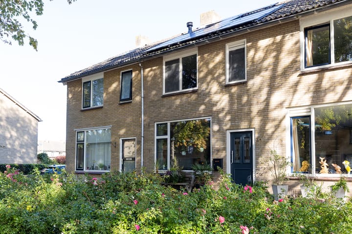 Photo of property Zwaluwweg 64, Enkhuizen