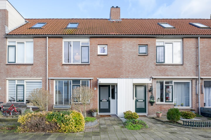 Zwaluwweg 67 in Voorschoten