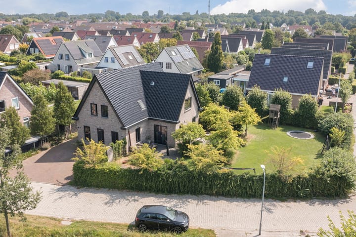 Zwanebloem 18 in Oudkarspel