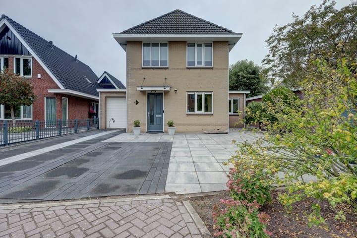 Zwanebloem 47 in Hendrik-Ido-Ambacht