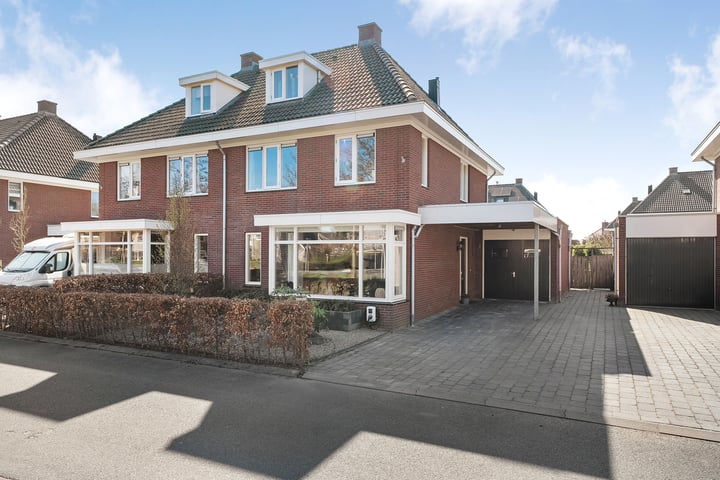 Photo of property Zwanenbloem 28, Meppel