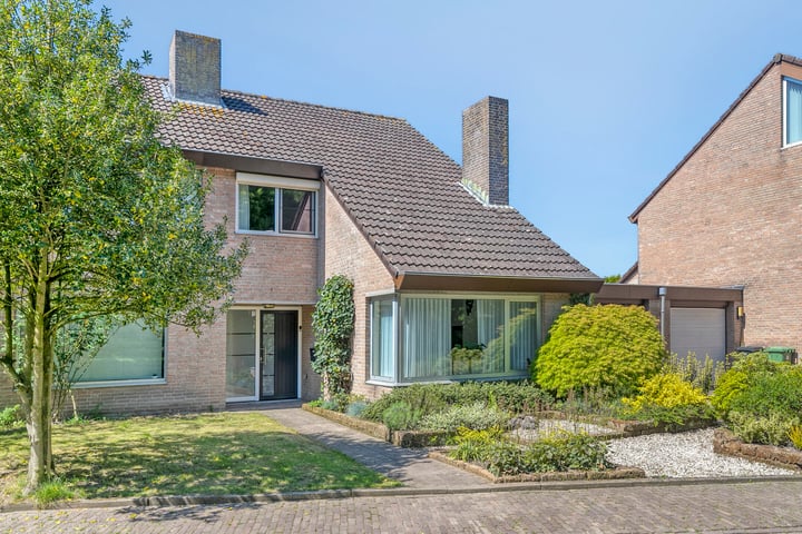 Zwanendreef 30 in Aarle-Rixtel