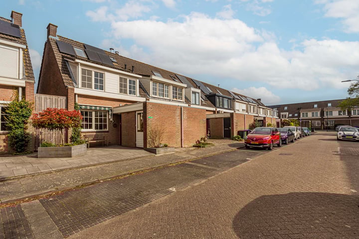 Zwanenkamp 1078 in Maarssen