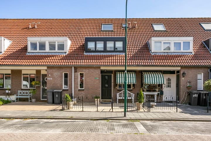 Zwanenkamp 587 in Maarssen