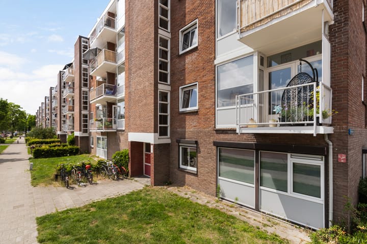 Zwanenvechtlaan 144 in Utrecht