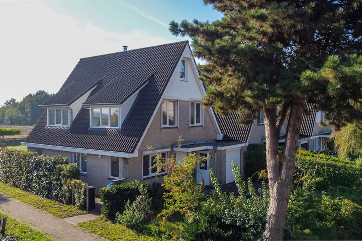 Photo of property Zwanenweide 15, Baarn