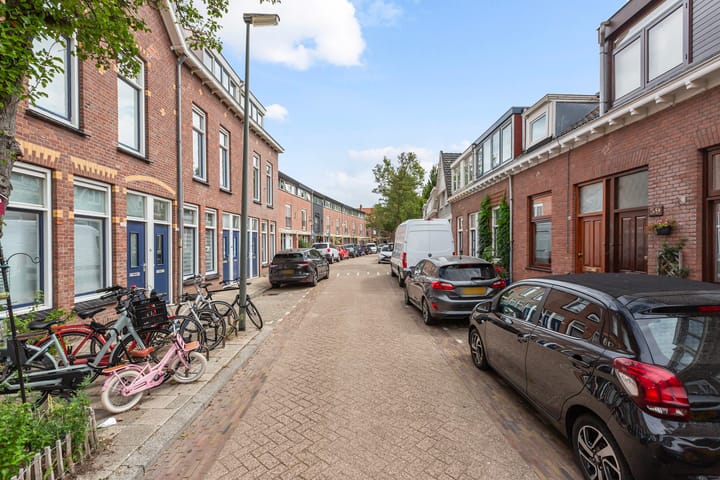 Zwartewaalsestraat 37 in Schiedam