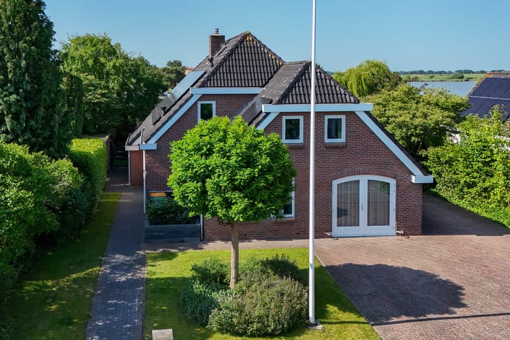 Zwarthalszwaan 7 in Wildervank Foto