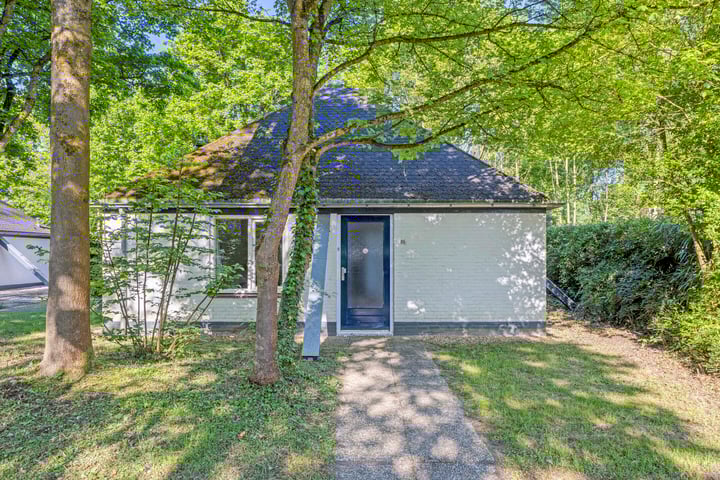 Photo of property Zwembadweg 2-BG86, Posterholt