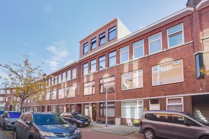 Photo of property Zwetstraat 35, 's-Gravenhage